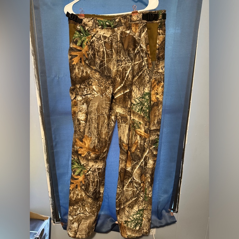 brand new men’s hunting pants size medium